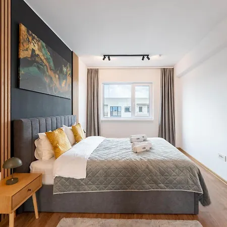 Mohost Dany - Cozy High-rise Getaway With Balcony * Brasov