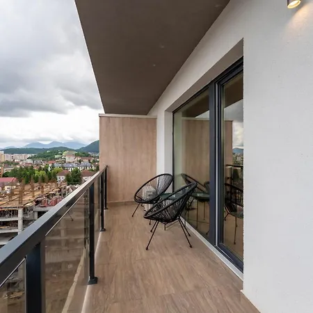 Mohost Dany - Cozy High-rise Getaway With Balcony Apartment Brasov