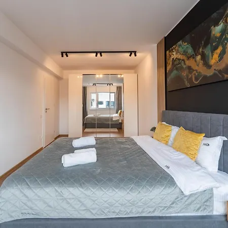 Mohost Dany - Cozy High-rise Getaway With Balcony Brasov