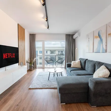 Mohost Dany - Cozy High-rise Getaway With Balcony Apartment Brasov